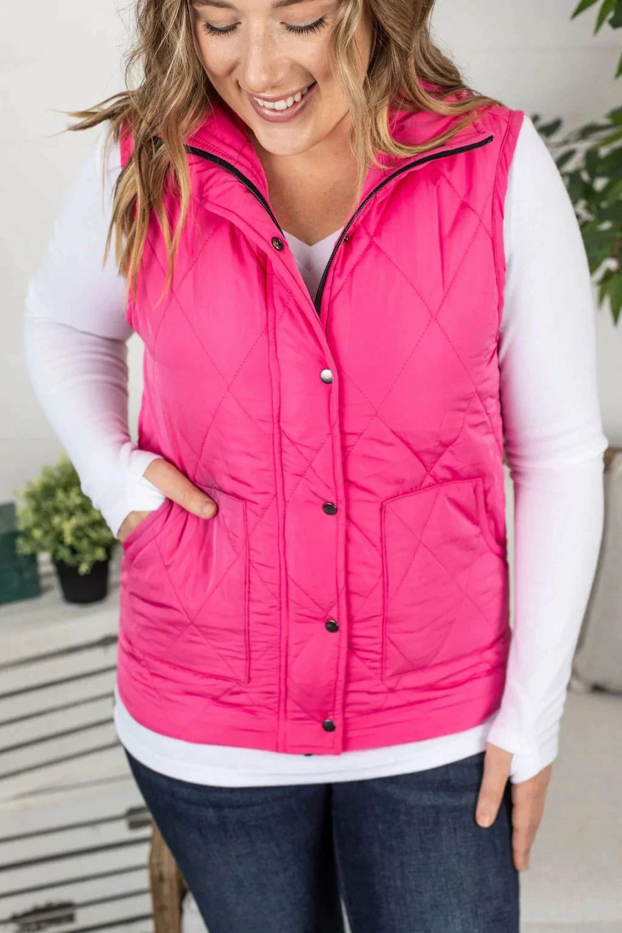 * Michelle Mae Remy Zip Up Vest Bright Pink Best