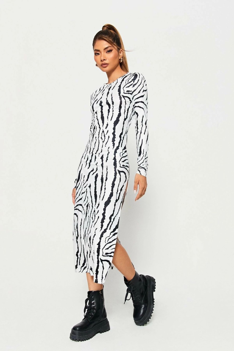 * Solado Zebra Print Split Hem Long Sleeve Maxi Dress White Clearance