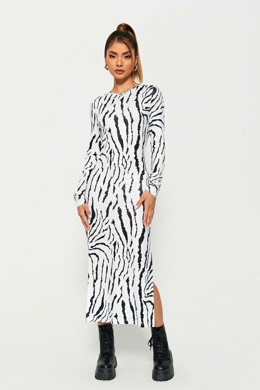 * Solado Zebra Print Split Hem Long Sleeve Maxi Dress White Clearance